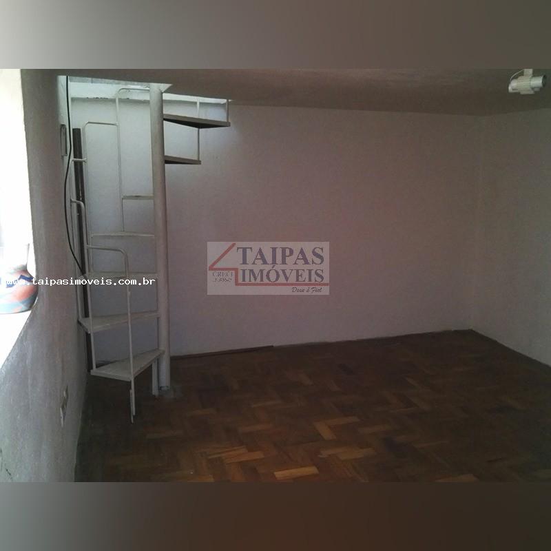 Casa à venda com 2 quartos, 125m² - Foto 2