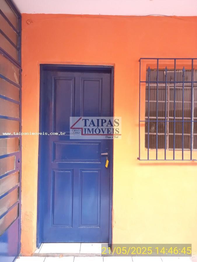 Casa para alugar com 3 quartos - Foto 1